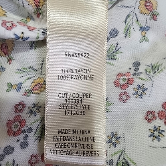3/$25 Max Studio Front Tie Floral Short Sleeve Blouse - XS - Picture 7 of 8